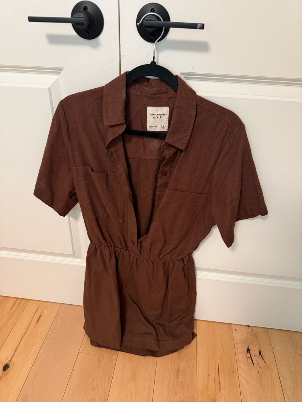 Abercrombie & Fitch Brown Short-Sleeve Button Down Shirt